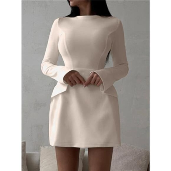 Long Sleeve Bodycon Mini Dress with Pockets - Picture 5 of 16